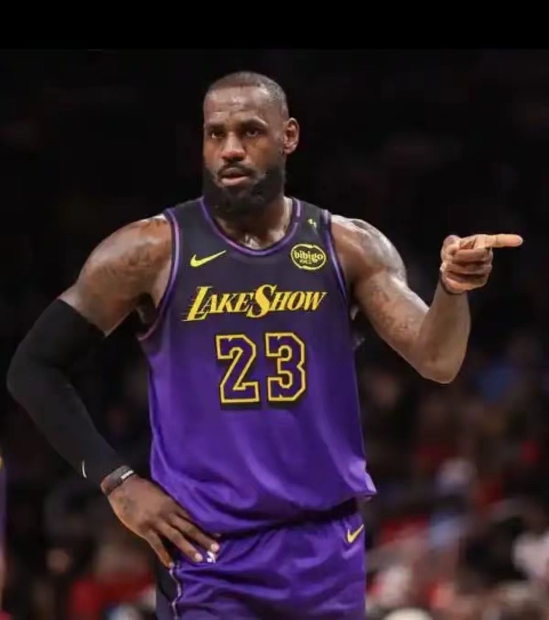 湖人惨遭雄鹿逆转，詹姆斯孤立无援