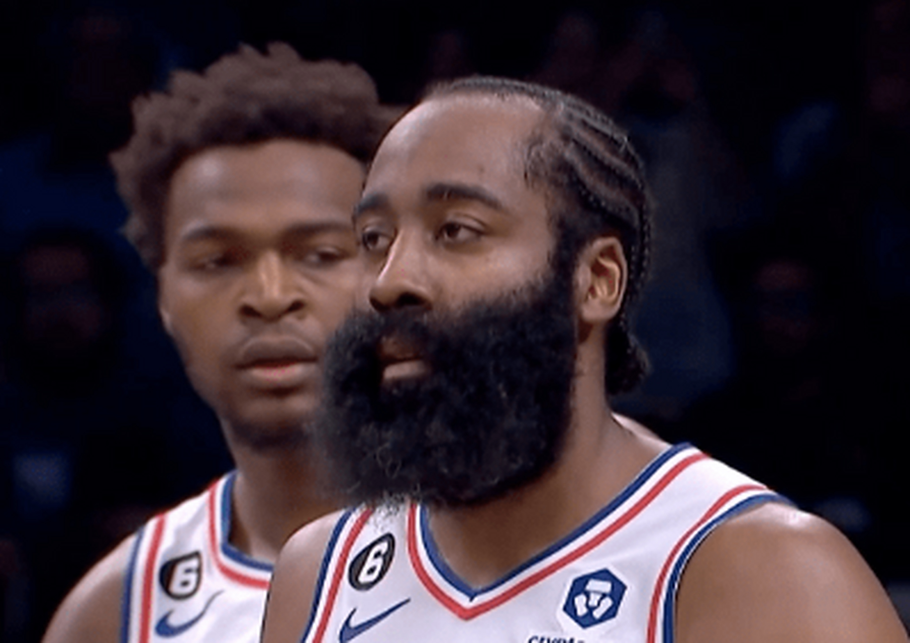 湖人横扫篮网，恩比德制霸全场