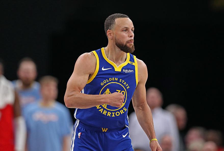 灰熊碾压勇士，库里爆发神勇