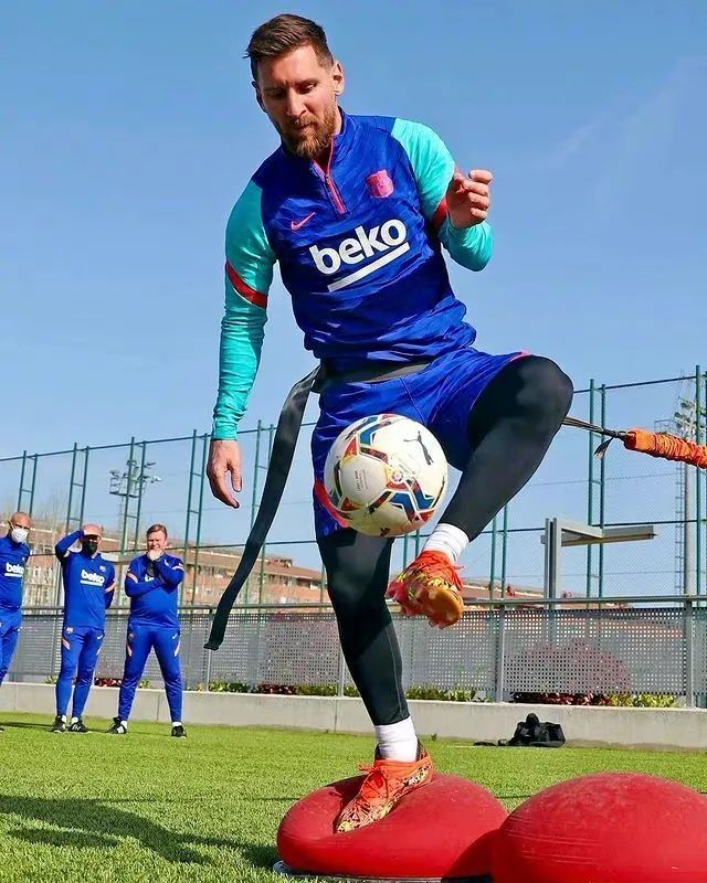 豪门对决！游泳上演世纪大战