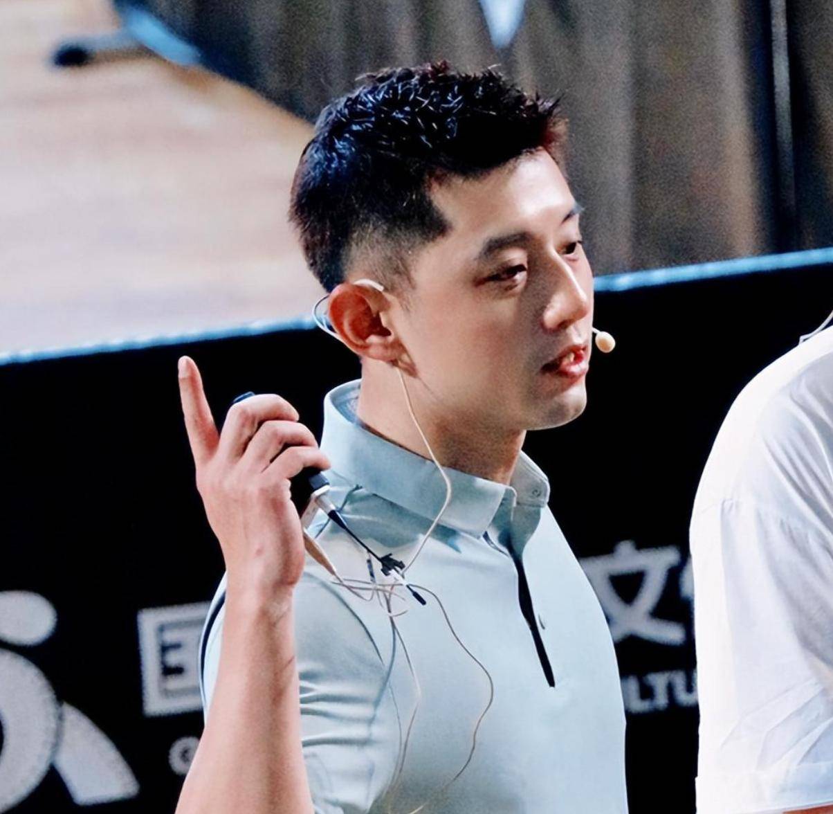 关于中国乒乓球队碾压英国乒乓球队，张继科惊艳世界的信息