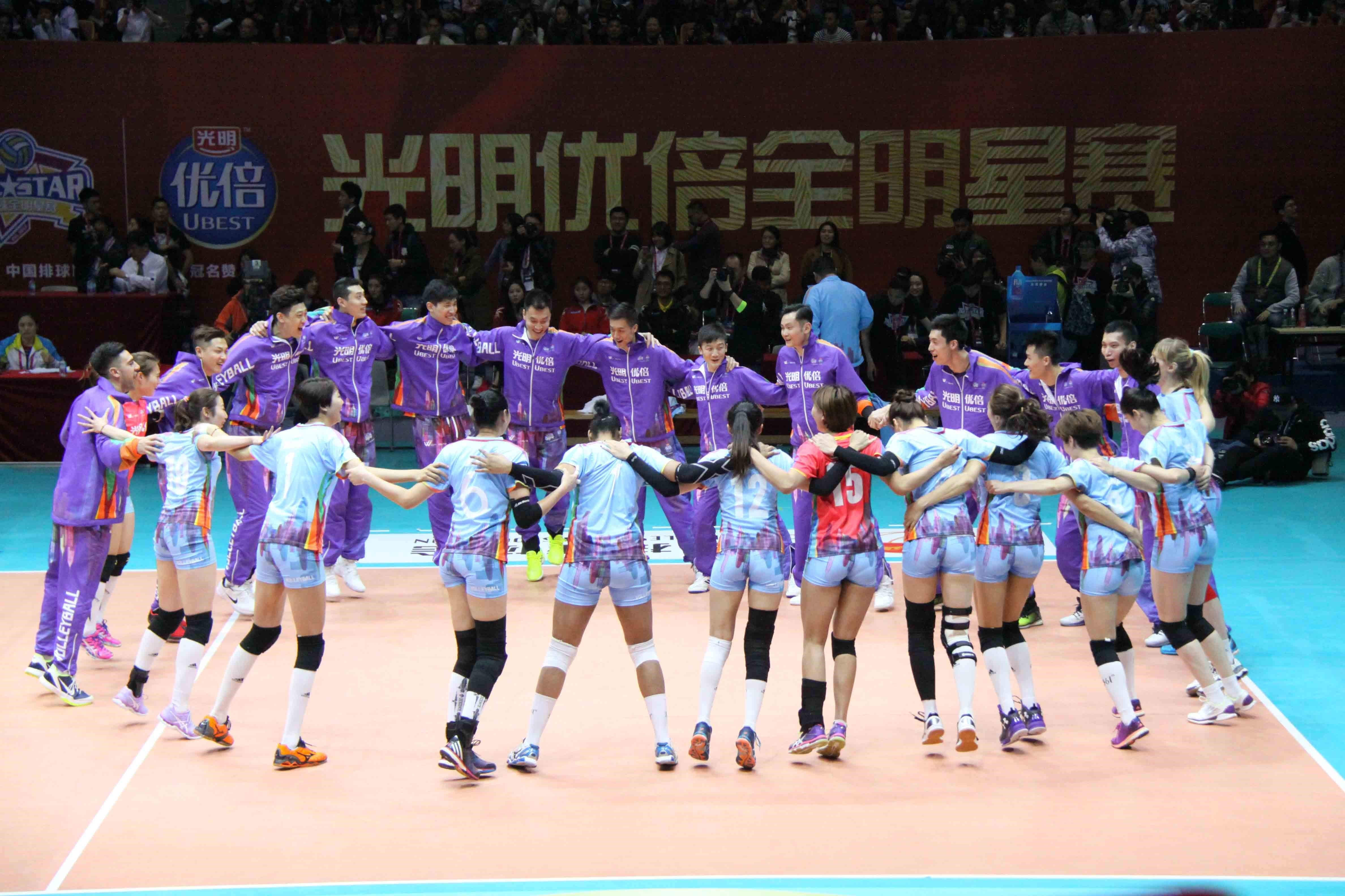 豪门对决！排球上演世纪大战