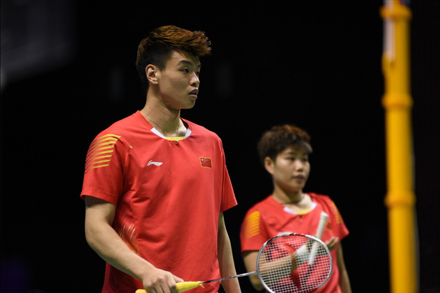 开云体育-日本队险胜马来西亚队，黄鸭组合扛起全队