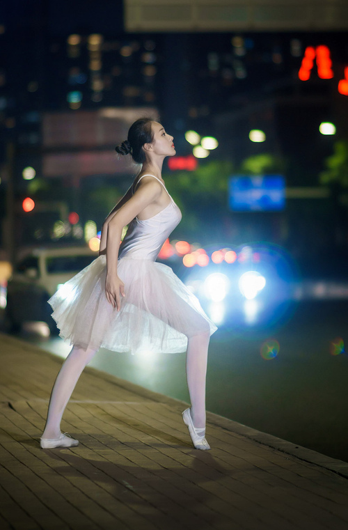 德罗赞末节19分化身关键先生 黄蜂主场正面击溃活塞