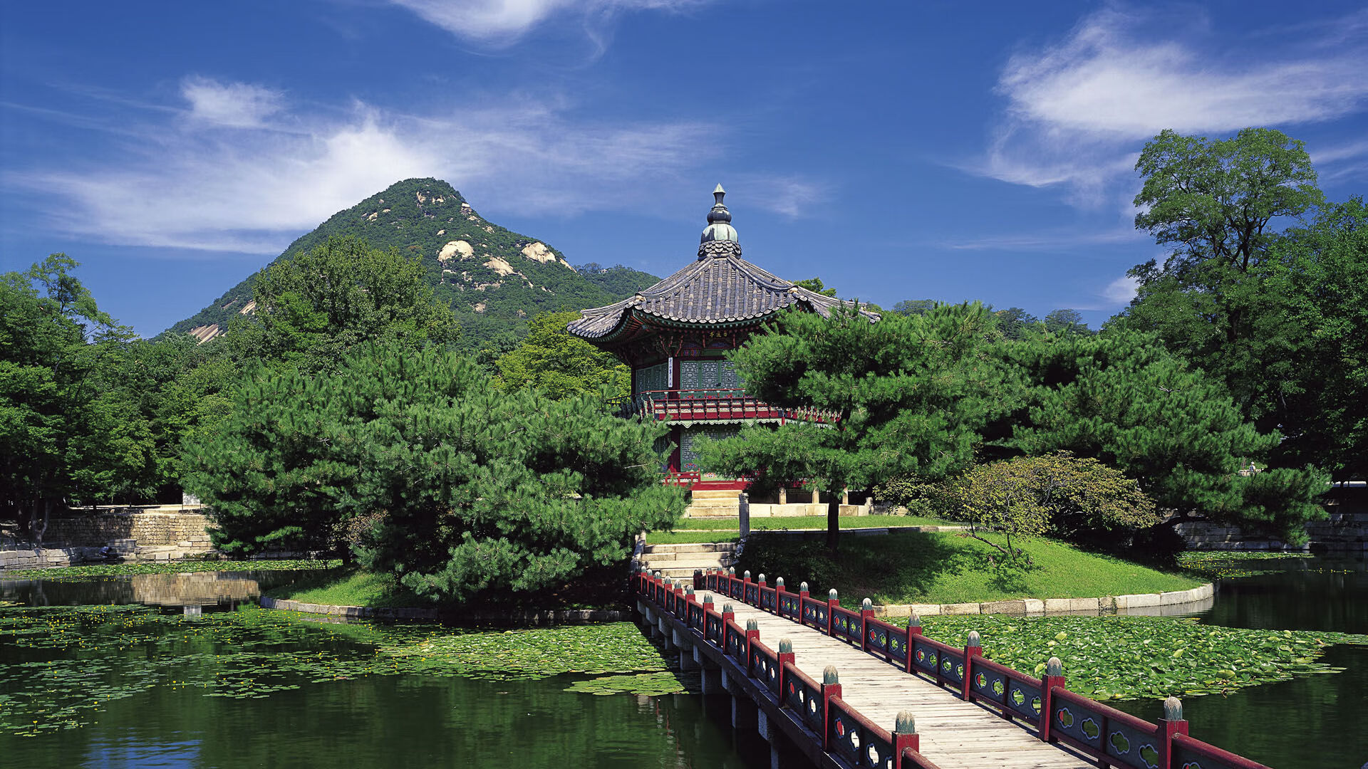 悬念与荣耀并存,比利时末节闪击与奔马德比称王