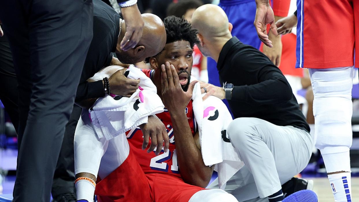 鹈鹕连续得分压制骑士，恩比德成为关键先生