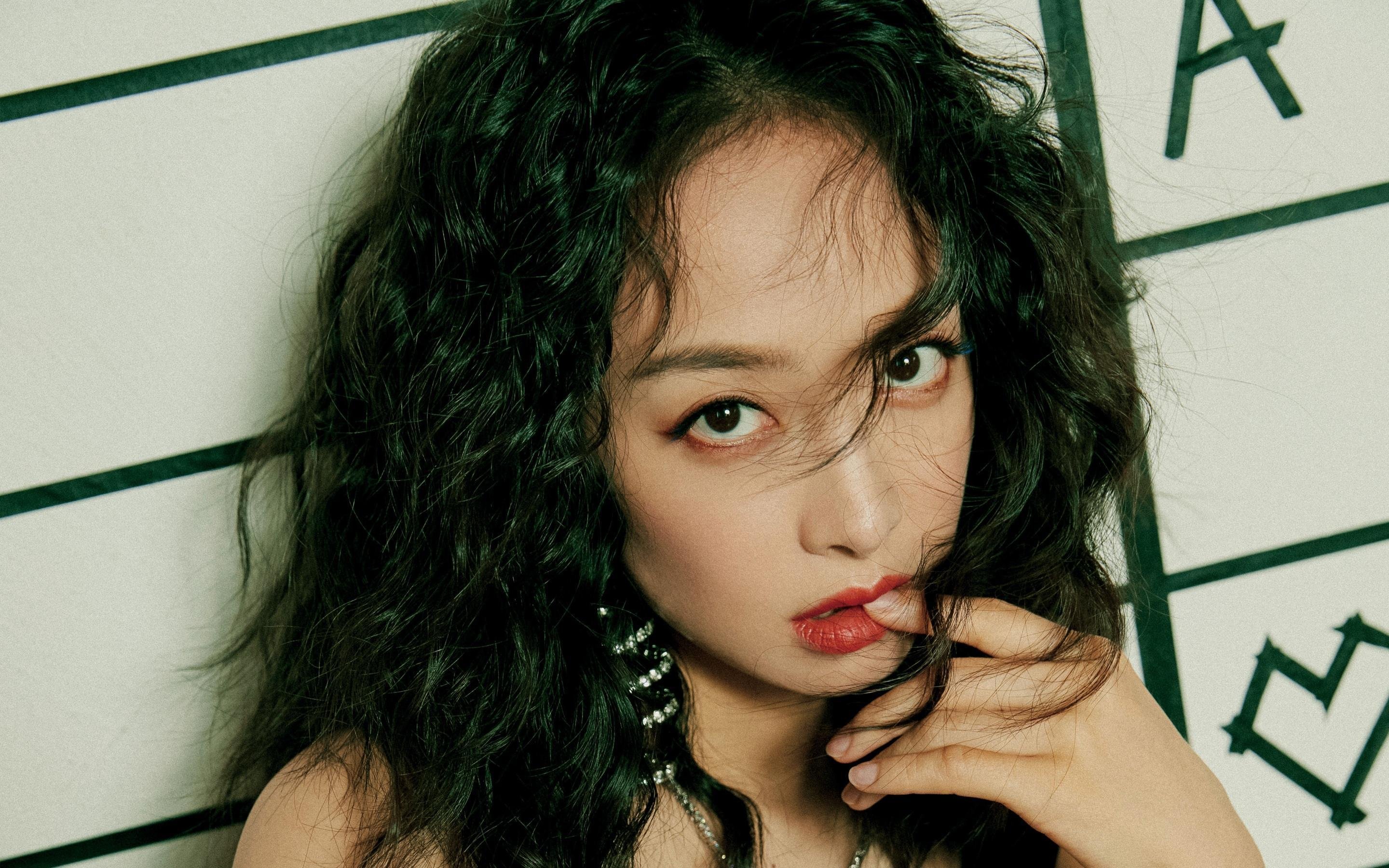 F1新赛季揭幕战点燃速度激情，阿尔及利亚足球狂胜南非闪耀非洲